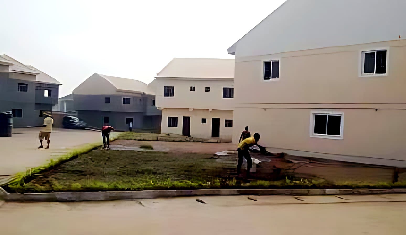 Estate buildings